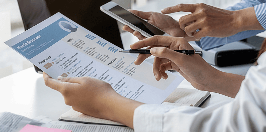 Simple Hiring Tools to Make the Recruiting Process Easier